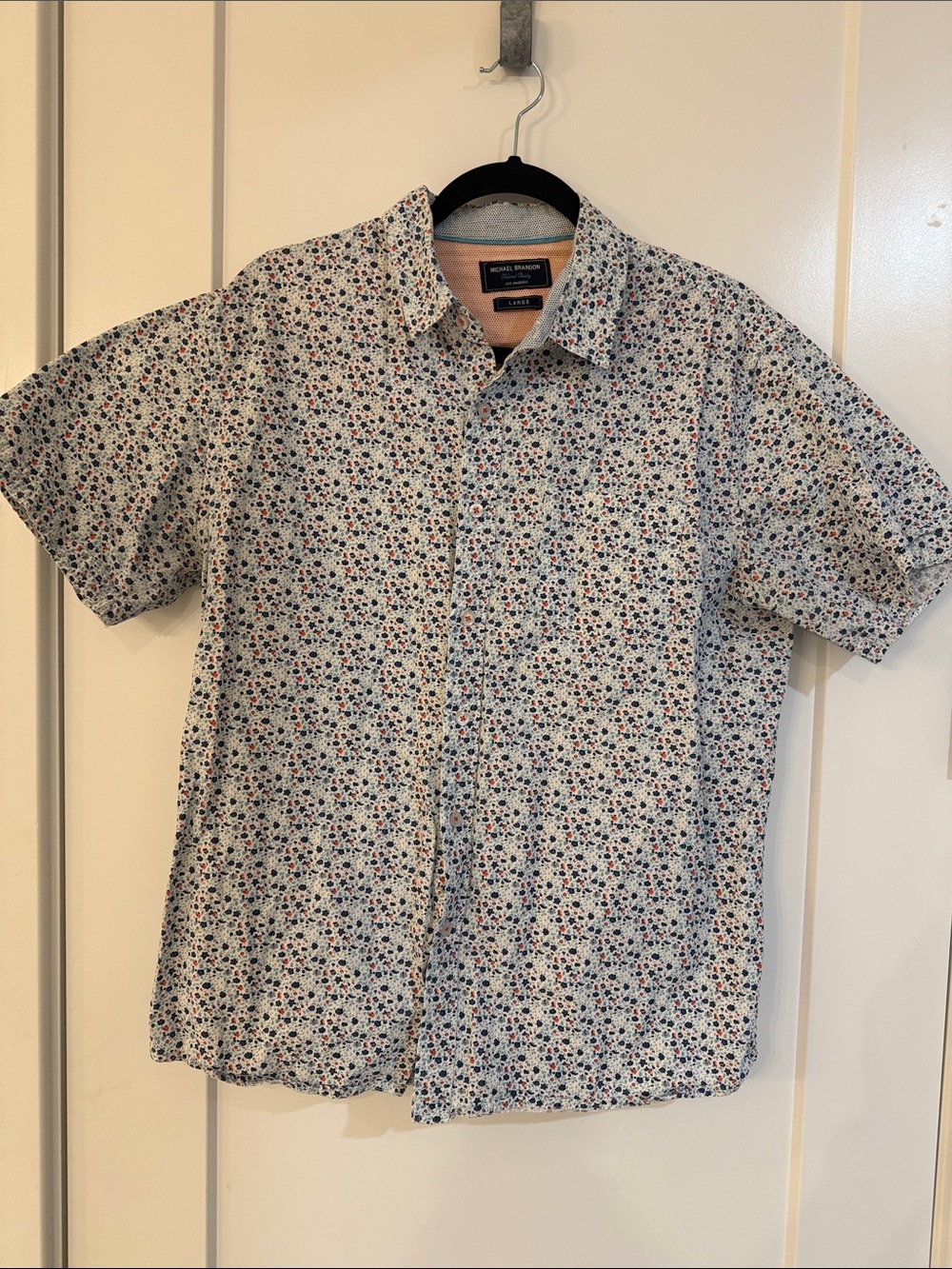 Michael Brandon White Short-Sleeve Button-Down with Blue and Red Floral Print